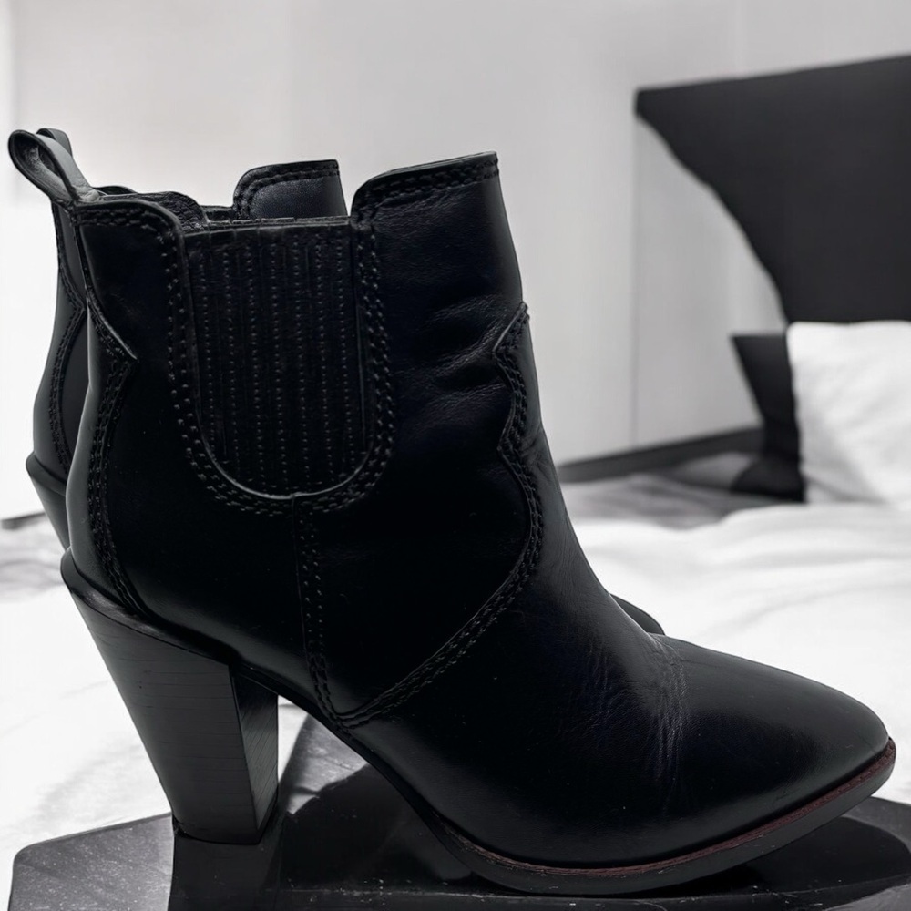 Coach Western Women's Black Leather Heeled Ankle Boots Ladies Sz 9.5 NWOT - Picture 10 of 14